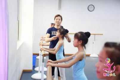 “为什么要让孩子学舞蹈？”转给家长~