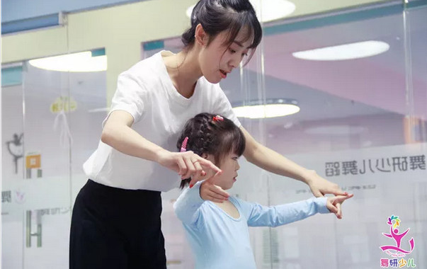 如何激发孩子学舞蹈？7个妙招请收好！