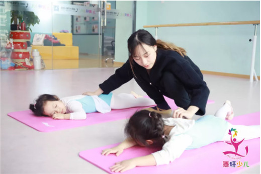 从小学舞蹈的孩子，应该怎么培养？