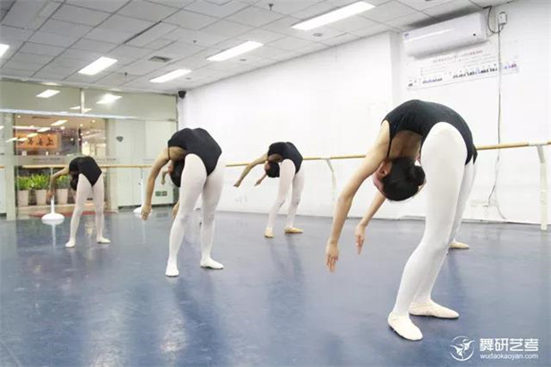 答应我，让孩子离这7个“学舞陷阱”远一点！