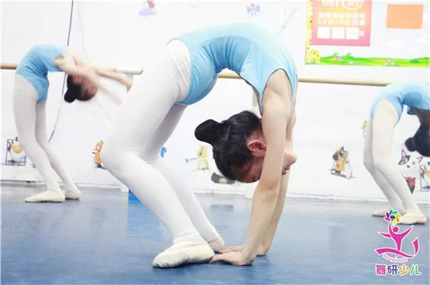 致家长：别让这些困扰阻碍了孩子的舞蹈梦想！