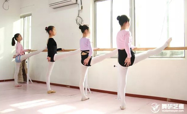 家长别急！孩子学舞蹈要慢慢来~