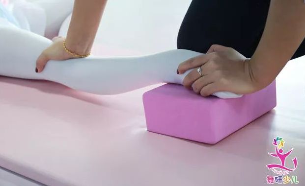 一节舞蹈课，究竟让孩子学到了什么？