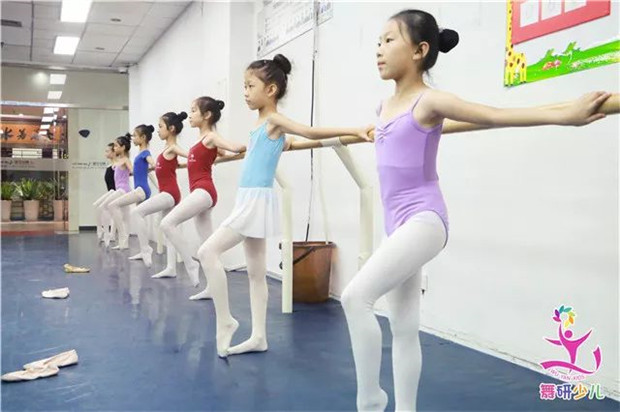 学舞蹈给孩子带来的10大“副作用”！