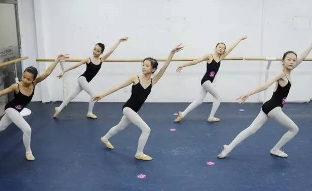 家长切记：孩子学舞蹈可以业余，但绝不能“随便”！