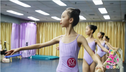 又一波闭营图集来袭！暑假泡在舞蹈教室里的孩子，收获到了什么？
