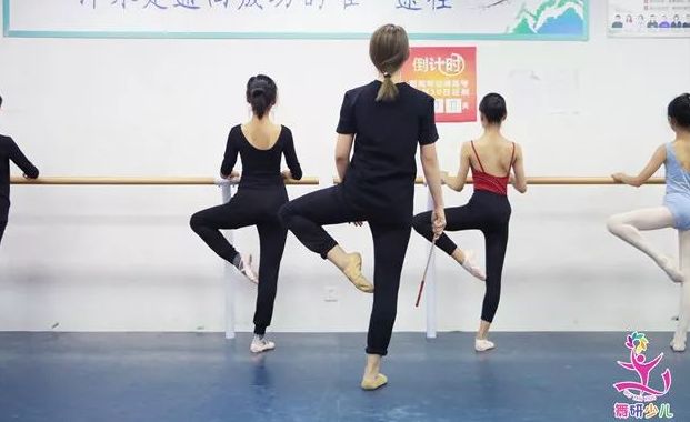 孩子学舞怕严格？又怕吃苦？不然还是放弃吧…….
