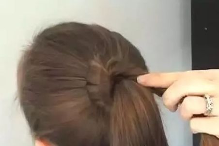 家长必收藏！孩子上舞蹈课前的4种盘头方法，超级详细！