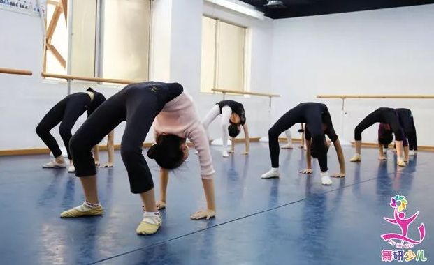 别等孩子考不上舞蹈附中，才想起来“早知道”……