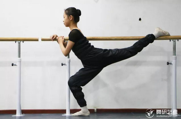 家长这样做，孩子会快乐的学舞蹈
