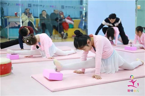 孩子学舞蹈一定要远离这6大误区！你中招了吗？