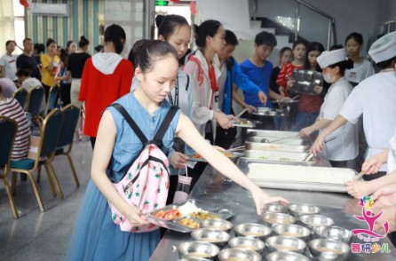 揪心……从早上8点到晚上8点，只要这样练就能考上北舞附中吗？