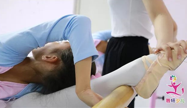 舞研艺考|别人家的孩子都是学过舞蹈的孩子！
