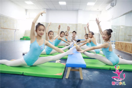 孩子想考舞蹈附中?必须先过这一关…… 孩子想考舞蹈附中?必须先过这一关……