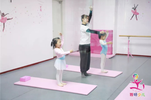 从小学舞蹈的孩子，应该怎么培养？