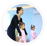 【舞研小明星】刘子馨 刘子媛丨双胞胎姐妹花的舞蹈之旅~