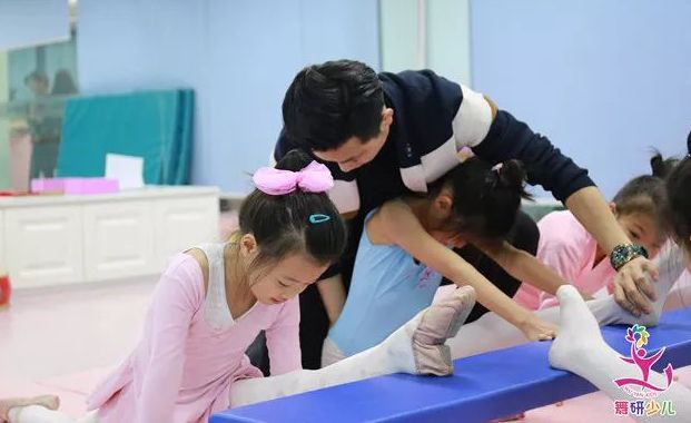 藏在舞蹈教室里的这些美好瞬间，你遇见过吗？