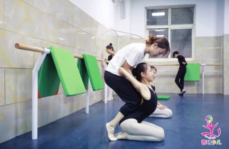 爸爸妈妈千万要警惕——阻挠孩子学舞蹈的6大“帮凶”！