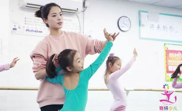 请用这些真相告诉孩子：为什么要努力学舞蹈！