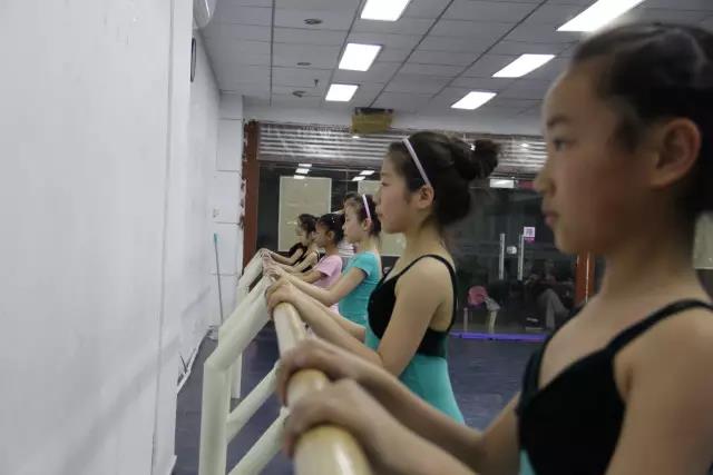 让孩子学舞蹈到底是为了什么.jpg