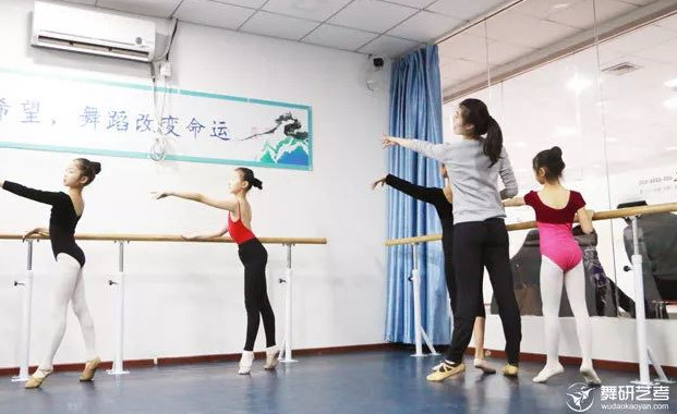 如何让孩子在舞蹈学习过程中进步的更快？