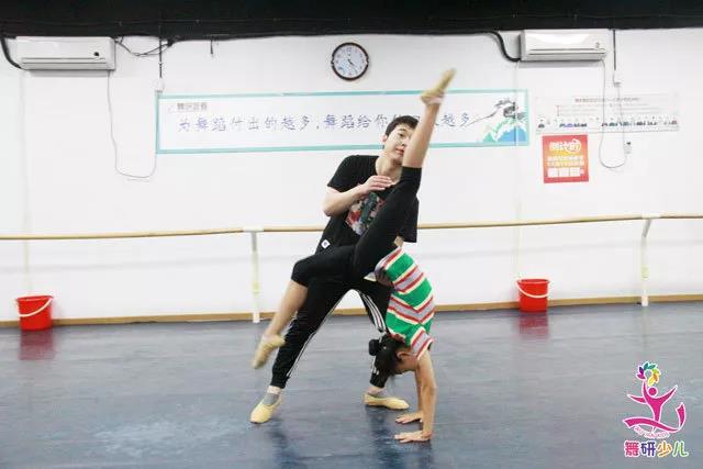 原来，很多孩子的舞蹈之路是这样被抹杀的……