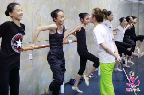 爸爸妈妈千万要警惕——阻挠孩子学舞蹈的6大“帮凶”！