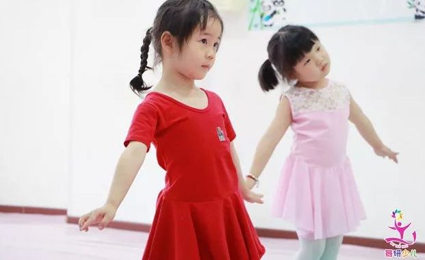 为什么要重视幼儿启蒙舞蹈?