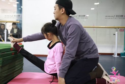 当孩子想放弃学舞蹈时，大多数的家长都做错了……快看看你中枪了吗？
