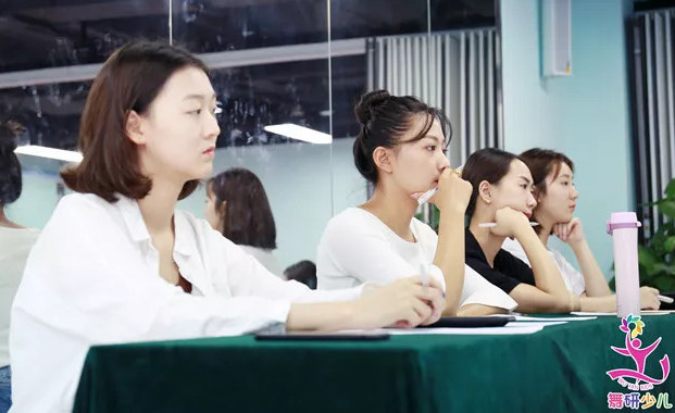 这些优秀的小舞者，为2018暑期集训画上了圆满的句号！
