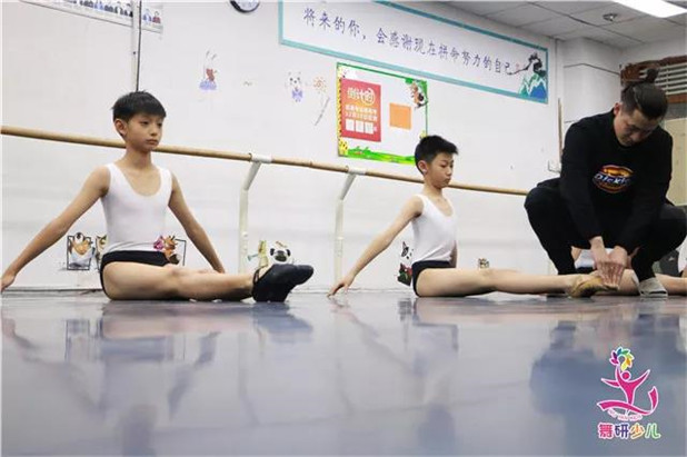 抱歉， 老师很心累，你请假太多了……