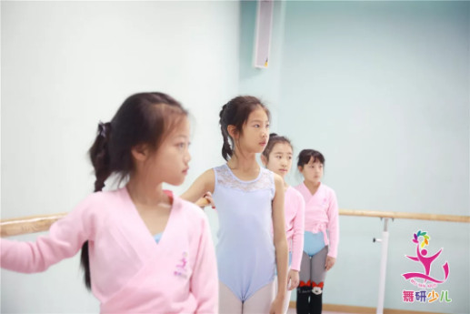 从小学舞蹈的孩子，应该怎么培养？