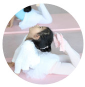 “我家孩子挺喜欢舞蹈的，却不愿意去上舞蹈课，怎么办？”