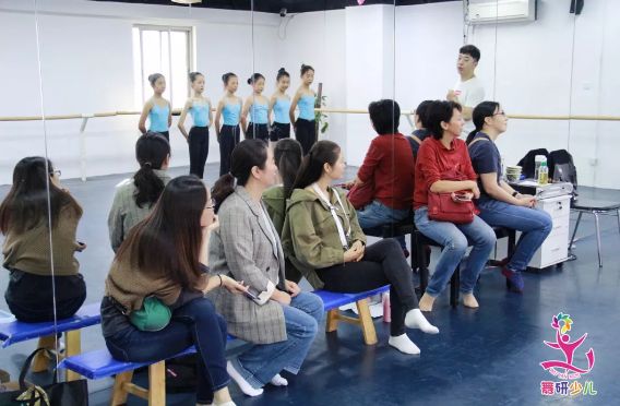 学舞蹈20%在老师，20%在孩子，60%在家长
