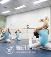 该如何平衡孩子学舞蹈和玩手机的时间？