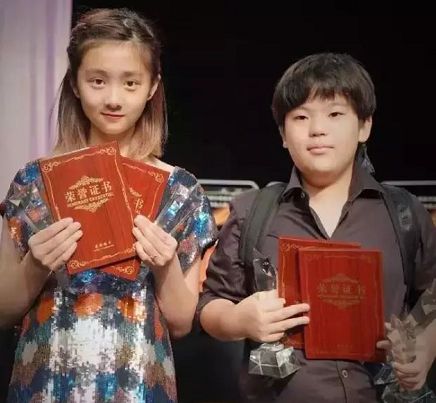黄磊女儿获五个一等奖：多亏妈妈在家督促练习！其实舞蹈更是这样.....