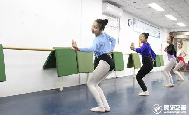 家长别急！孩子学舞蹈要慢慢来~