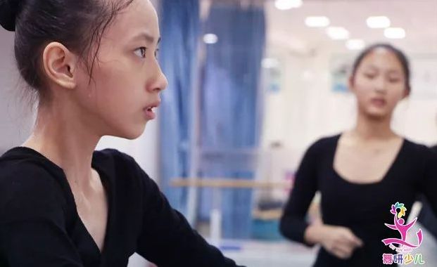 如你所见，备考北舞附中就是这么“苦”……