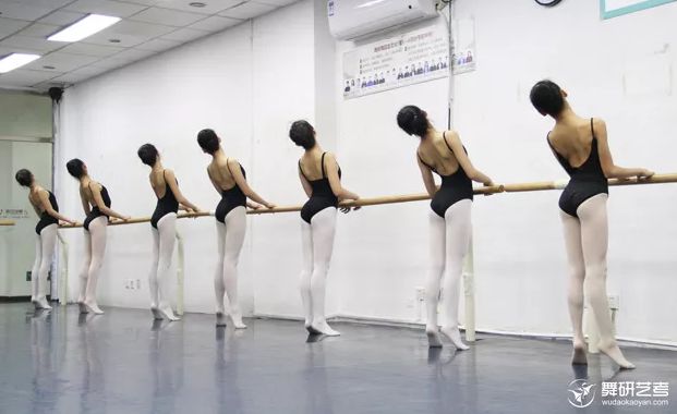 学舞蹈的孩子会收获哪些东西呢