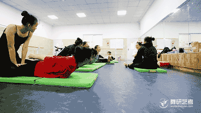 如何拯救附中考学剧目动作软绵绵？及时解决你的“肌无力”才是核心！