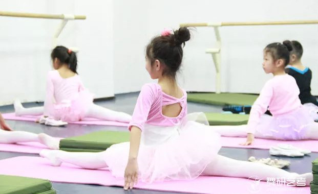 家长别急！孩子学舞蹈要慢慢来~