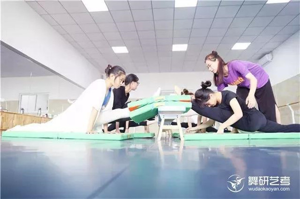 舞研小课堂：最实用的舞蹈基本功练习方法