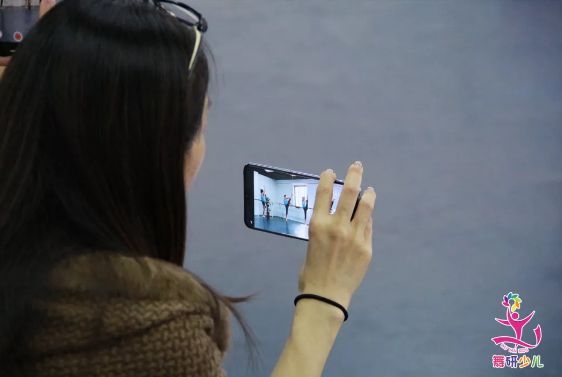 学舞蹈20%在老师，20%在孩子，60%在家长