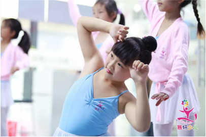 “为什么要让孩子学舞蹈？”转给家长~