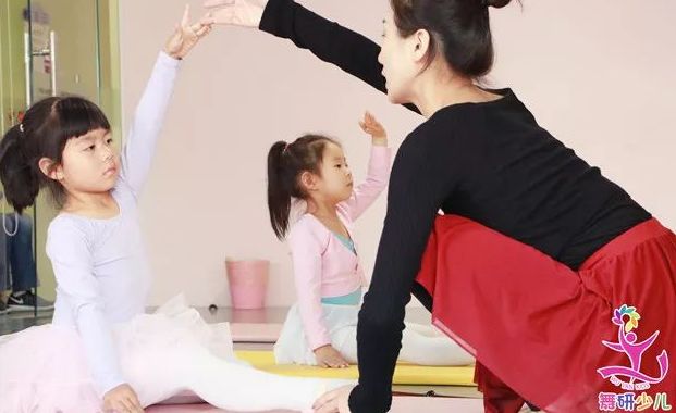 你真的知道如何在家陪孩子练功吗？一定要避开这4个误区！